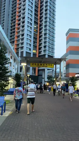 #fypシ゚viral #singaporetiktok #singaporenightview #321clementi 