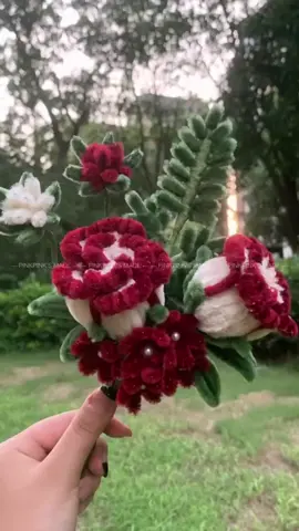 Rose. Full Tutorial check my YouTube, link in bio, follow and see more! #pipecleaners #pipecleanerart #handcrafted #handmadeuk #art #tutorial #howto  #london #DIY#greenwich #greenwichmarket