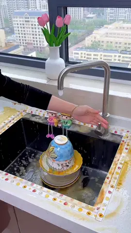 Retractable faucet filter, no more splashing when washing dishes #faucetfilter #homehacks #homegadgets #homefinds #amazonmusthaves 