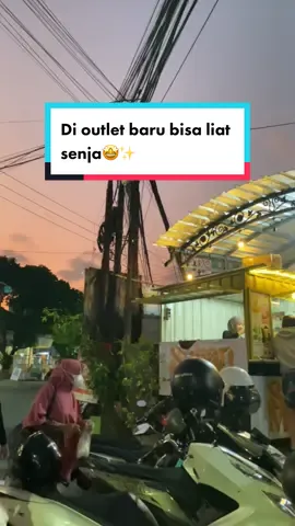 Siapa nih yg belum mampir ke tempat baru Outlet Sigura2??? Jangan lupa mampir yaaaa🤩✨ OUTLET SULTAN MANGO :  📍Jl Sigura gura Barat Raya II Malang (lokasi baru ketik aja di maps Manjura Groya Rias) 📍Jl Danau Toba E1-27 Sawojajar Malang #sultanmango #sultanmangomlg #sultanmangomalang #sultanmangoviral #mangothai #mangothaiviral #malang #kulinermalanghits #kulinerviralkekinian #malangkulinerviral #couplepreneur #kulinertrending #kulinerkekinian #malangkuliner #Thankyoutemansultan #kulinermalang 