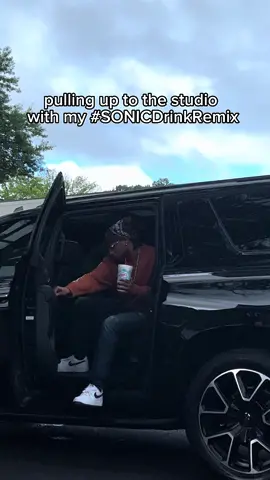 #ad Young Metro 3 times, 3 flavors ‼️ Keepin’ it light and sweet with my #SONICDrinkRemix 🤝🏾🥤 #SONICPartner @SONIC Drive-In 