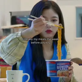 Aka me rn but still yummy though #backstreetrookie #backstreetrookieedit #saetbyul #saetbyeol #saetbyuledit #kimyoojung #kdrama #noodles #samyangnoodles #buldakramen #ramyeon #savingmoney #relatable #girlblogger 