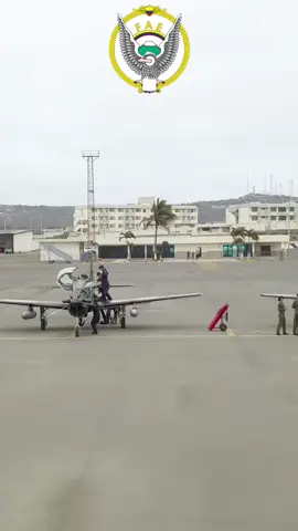 Nuestras aeronaves A-29B Super Tucano cumplen misiones de reconocimiento para la vigilancia y control del espacio aéreo nacional. #fyp #parati #fuerzaaerea #fae #military #ecuador #control #seguridad #pais #helicoptero #helicopter 