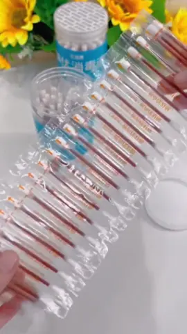 If your hand is injured, don’t rub it casually. Use this disposable iodophor cotton swab to disinfect it, and it’s easy to carry with you once at a time#家居好物