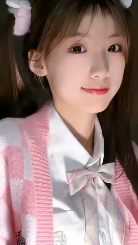 lý do là gì mà anh nhìn em dữ zạ🥰😘#nghiengaitrung #xinhdep #đángyêu #dễthương #quyếnrũ #hồnnhiên #ngâythơ #gáixinh #beautiful #chinesegirl #douyin抖音 #douyin_china #xh #fyp #xuhuong2023 