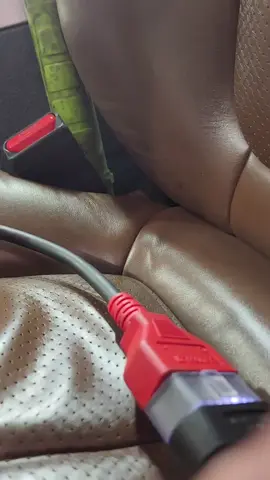 Misfire diagnosis for beginners. Thank you Innova for sending me the 5610, its a pretty inclusive little hand held. #mechanic #innovaauto #automotivetechnician #diagnosticpig  #automotivediagnostics #innovapartner 