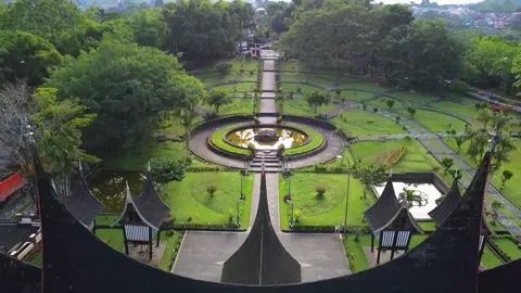 selamat datang di ranah minangkabau sumatra barat#capcut #acaraadatminangkabau #jamgadangbukittinggi #senisumatrabarat #minang #sudutpayakumbuh #fypシ #fypシ #keindahanalam #lembahanaisumbar #fyp #fypシ #dji #palobandataram #viralvideo #fyp #acaraadatminangkabau 