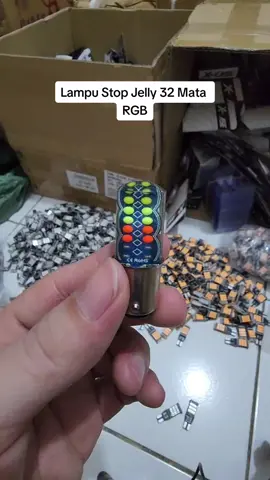 Lampu Stop 32 Mata Jelly RGB #lampustop#lampustopmotor#lampurem#lampuremkedip#lampuremmotor#rgb#ledrgb#fyp #fypシ #lampustopvariasi 