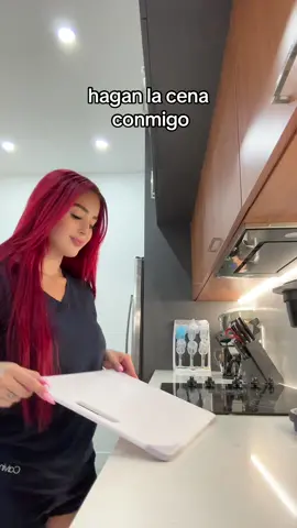 Cocinando con Nikki 2 jeje 