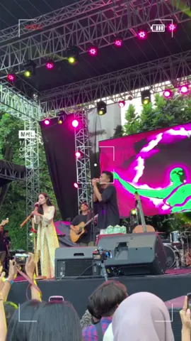 Mangu - fourtwnty ft fany soegi #fourtwntymusic #fanysoegi  #fyp #anomaliveurbanfest #cikarang 
