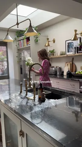 Before ans after of my kitchen renovation  #kitchenrenovation #homerenovation #homedecor #housetok 