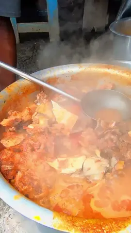 Mlima, Kenya🇰🇪 @NicholasMirembe256  #streetfood #fypシ #food #eat #thefoodtourist #travel #kenya #meat #foryou 