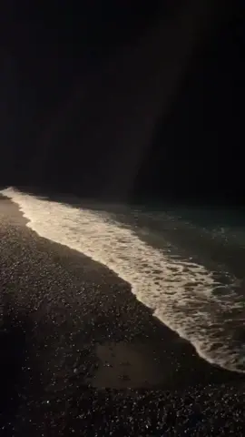 almak istediğim yerdeyim gece gece huzur verici dalga sesi #fetihye #ölüdenizfethiye#♥️❤️🧡💛💚💙💜🤎🖤 #kesfetteyizzzzzzzzzzzzzzzzzzzzzzzzz 