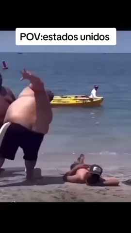 me tocó el gordo 🙈 #fypシ゚viral #youtube #tiktok #vi #viral #fyp #parati #humor #fypage #meme #ue #ua #eu #humortiktok #gordos #caidas #caidasgraciosas #caidasepicas #playa #mar #dormir 