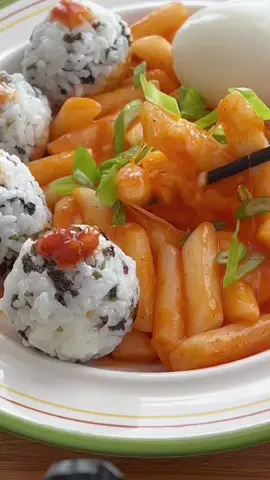 The craving was so real 😭😭 #yopokki #topokki #tteokbokki #koreanfood #ricecakes #koreanricecake #spicyricecakes #latenightcravings #spicyfood #yum #FoodTok 