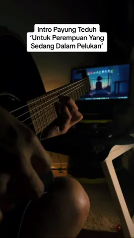 intro favorite #untukperempuanyangsedangdalampelukan #payungteduh #intro #guitar #instrument #fingerstyle 