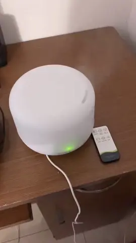 Máy Xông Tinh Dầu Khuếch Tán Phun Sương Tạo Ẩm. Trụ Trắng Nga My Dung Tích 500ml. Kèm 1 Chai Tinh Dầu, Điều Khiển và Sạc. Có Chế Độ Hẹn Giờ 60p 120p 180p. 7 Màu Led Đèn Ngủ. #mayxongtinhdau #maykhuechtantinhdau #maykhuechtan #xongtinhdau #mayxongtinhdauphunsuong #tinhdau #xuhuong #fyp #trending #giadungtienich #giadungshop79 