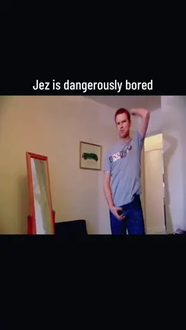 #peepshow #britishcomedy #jez #markcorrigan #jeremyusbourne #jeffheaney #bored #funny #fail