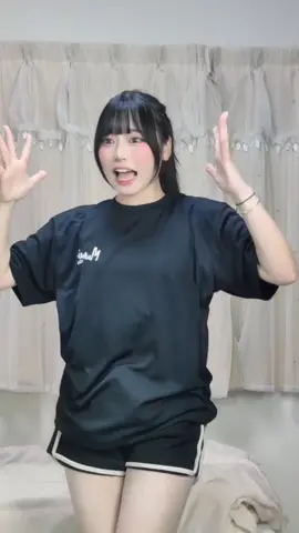 オリジナルロゴTシャツ販売開始しました！プロフィールリンクから買えます！ぜひ買ってくださると嬉しいです！✨Original logo T-shirts are now on sale! You can buy from the profile link! 😭