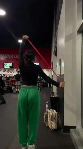 trying to be the girl with the nice back in every gym 