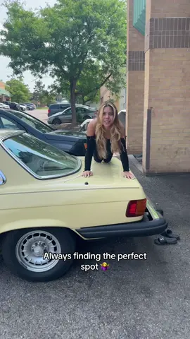 #fyp #foryou #pushups #mercedes #mechanicsoftiktok #mechanic #girlmechanic #cars #classiccar #FitTok #doyou #liveoutlandish #LiveOutlandish 