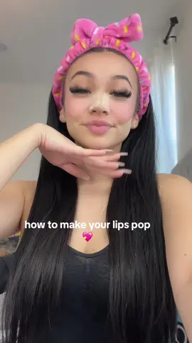 this lip combo is a crowd pleaser fr 😍💖 @YesStyle use my code “JOSIE10” for $$ off :)