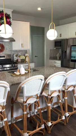 Refresh my kitchen with me.  #kitchen #kitchendesign #homeorganizing #homesweethome #homestyling 