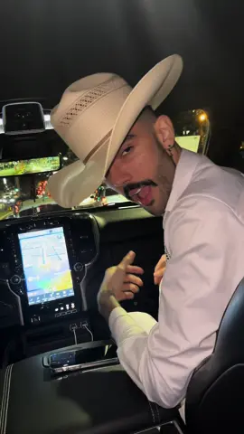 Indo gravar o clipe de DENTRO DA HILUX com o mc Daniel e com o mc Ryan #dentrodahilux 