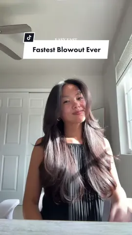 Fastest blowout in the west #hair #hairtok #blowouthair #blowoutathome #diyblowout #hairhack #blowout #hairtips #hairtips101 #summerhair 