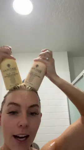 Shampooing & thinking about blondie  💚💛💜❤️💙🖤💗🧚‍♀️🍂🕛@Hairitage by Mindy #hairitagehairtok #hairitagepartner#capcut 