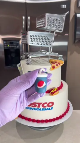 #costcocake #cakedecorating #cakesbyalejandra #costco #cake #cakevideo #customcake #costcotiktok 