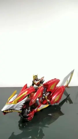 Kamen Rider Ryuki Survive! #bandai #kamenrider #ryuki #ryukisurvive #tokusatsu #rider #kamenriderryuki #maskedrider  #dragonknight #dragon #rnm #actionfigures #figurine #toys #mainan #collectibles #kidult #funtoystic 
