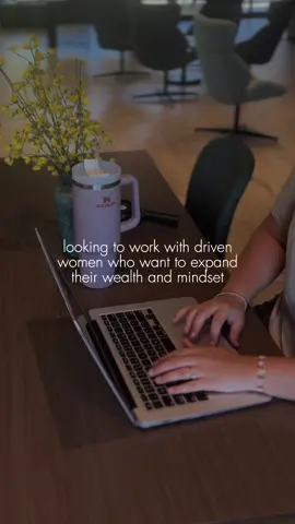 Want to start making $$ on social media but dont know where to start? I’ve been there, let me teach you! Fill out the “lets work together” form in my 🅱️I0 and ill send you over some info 😚