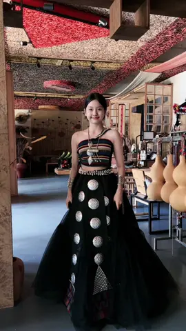 Do you know what this song says?#foryoupage #miercn #tiktok #dance #anxin 