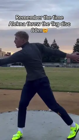 This is just mind blowing #trackandfield #discusthrow #throwersnation #insane 
