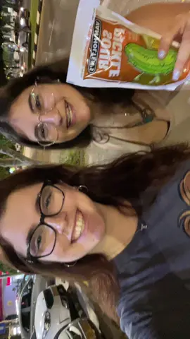 מאחרות בטרנדים