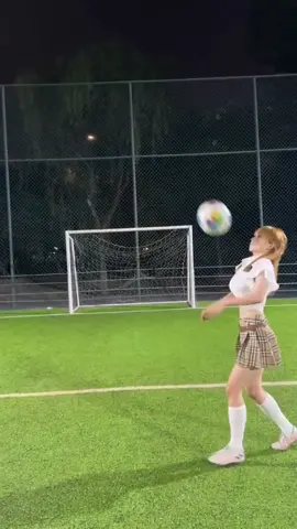 #女子サッカー #サッカー女子 #胸トラップ