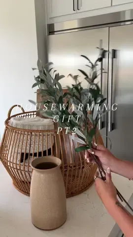 part 2 👏🏼 love it 🥹  #housewarming #housewarminggift #firsthome #gift #aesthetic #friend #asmrsounds #asmr #Home #homedecor 