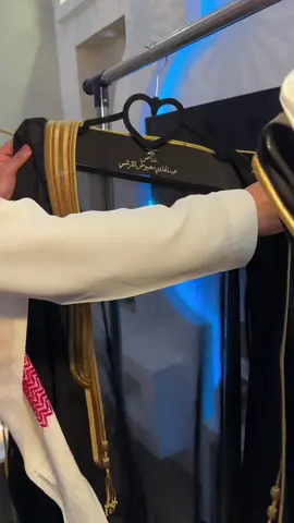 ماشاء الله مبروك للعرسان والله يوفقهم #توديع_العزوبيه #حفله#غنره بيضاء#بشت اسود