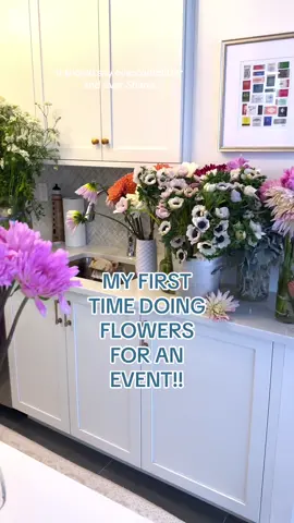 Pasta jar arrangements on fleeeee👌🆗🙂🙂🌸🤧🤨 #floralswithclare #flowers #weddingflorals #diyfloral #DIY #florals #dahlia #anemone 