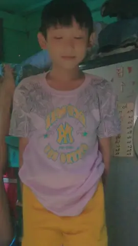 may baliw sa likod ko hahahaha