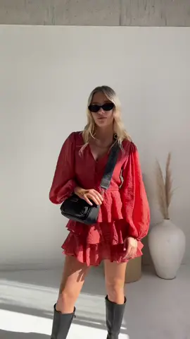 Prepare to transform your wardrobe with our most sought-after pieces, all at amazing prices! Enjoy 40% off a range of dresses, tops, pants, and acessories to match! x #floandfrankienz #trending #fyp #OOTD #tiktok #staples #sale 