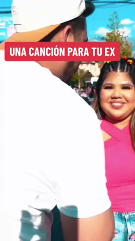 Pero que bien la estoy pasando🤣 #badbunnychile #badbunnyconcierto #entertainment #entretenimiento #barriorepublica #chile🇨🇱 #venezolana #hablenasere #entrevista 