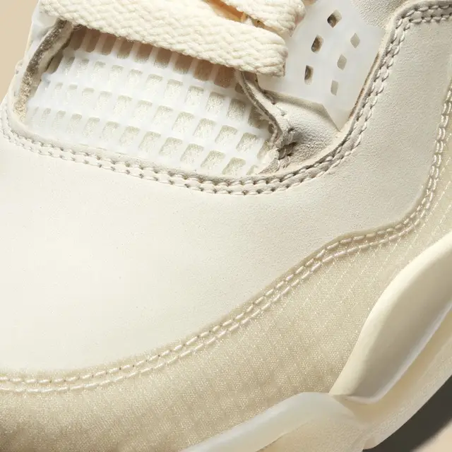 Off-White™ x Air Jordan 4 