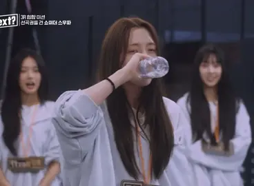 OMG SHEEEEEEE #runext #chanelle #fypシ #kpop #hybe #foryou 