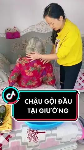 Chậu gội đầu tại giường giúp các cụ, các mẹ bầu được gội đầu mà không phải mất sức và đau lưng 👍🏻 Hãy thể hiện yêu thương khi còn có cơ hội ! #dogiadung #dodungtienich #xuhuong #dodunggiadinh #dodungthongminh #chaugoidau #chaugoidautaigiuong 