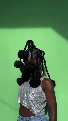 what @Doja Cat said…you looking?🤭 hair by @hiza_hair  #modeling #model #onset #blackbeauty #blackmodel #darkskingirl #darkskinmodels #videovixenmodel #videovixens #ilovemyjob #blackbusayo #contentcreator #influencer #trending #real_blackie #fybシviral #fyp #explorepage 