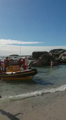 Papai Noel caindo do barco #videosengracado #engracado #viral 