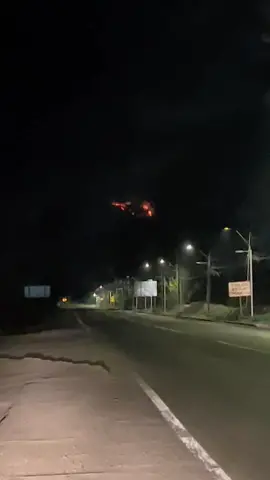Que es esooooooo !!! Pense que era un incendio pero no wtf ayuaaaaa