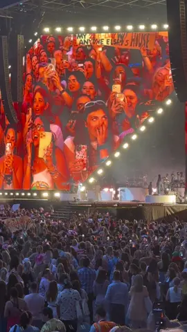 Knowing that this is going away for ‘a while’ im not prepared for! #wembleyn1 #hslot #hslotwembley #harrystyles #dontleaveus #loveontour2023 